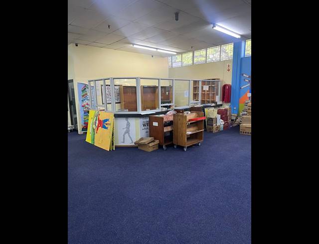 1,096M² OFFICE TO LET IN GLENWOOD